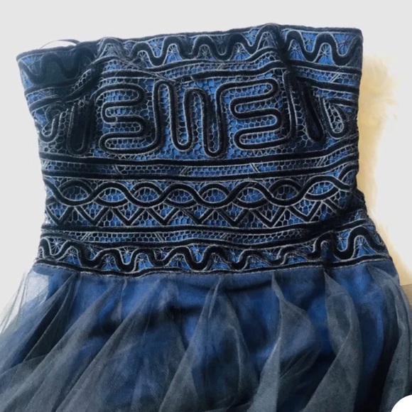 BCBG Maxazria Dress - Picture 4 of 4